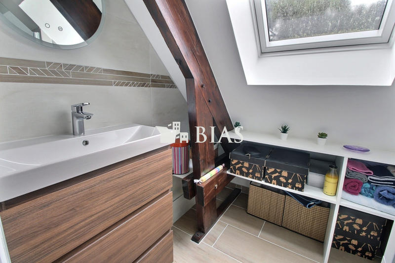 Maison - 102 m² - 4 pièces