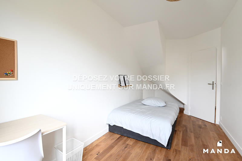 Chambre - 9 m² - 5 pièces