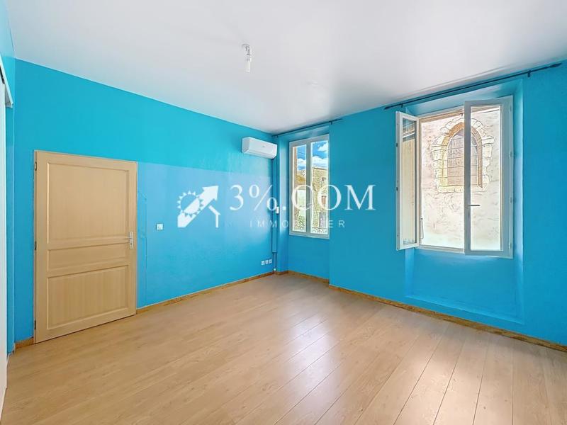 Maison - 232 m² - 8 pièces