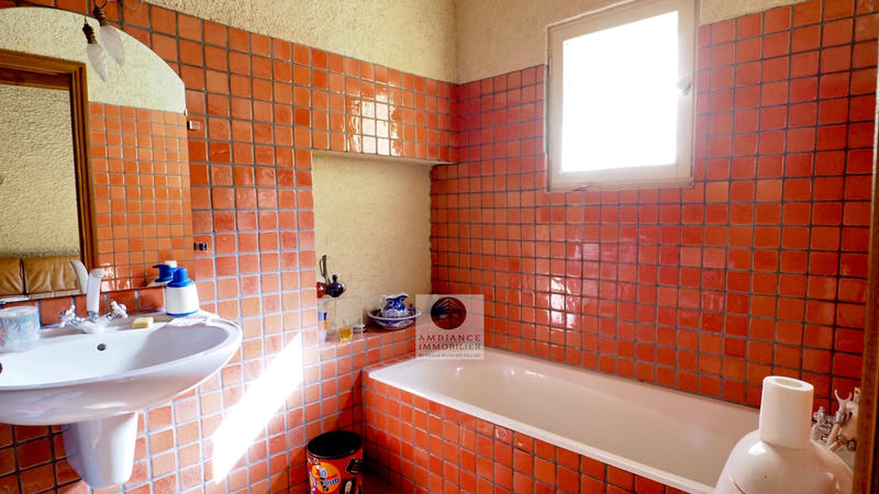 Maison - 451 m² - 11 pièces