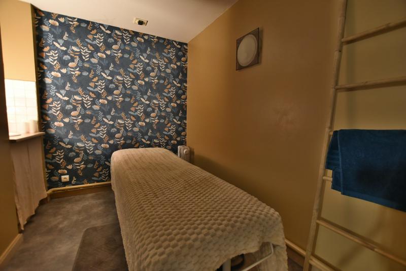 Local commercial - 85 m² - 5 pièces