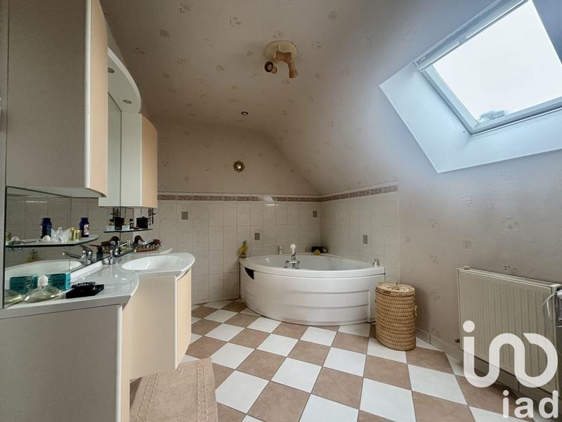 Maison - 137 m² - 5 pièces