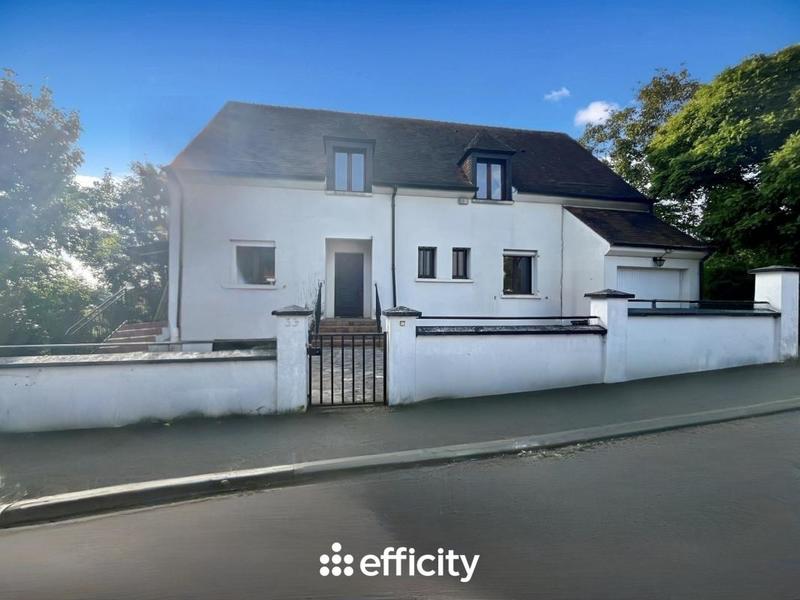 Maison - 215 m² - 8 pièces