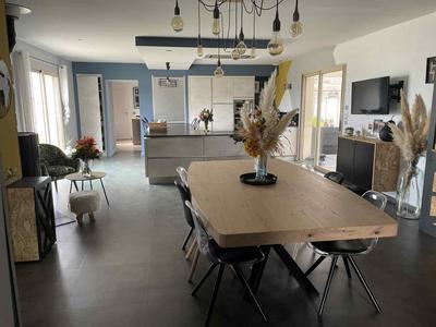 Maison - 165 m² - 7 pièces