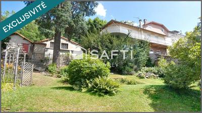 Maison - 150 m² - 7 pièces