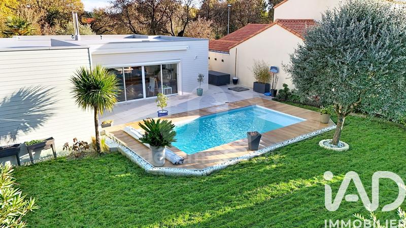 Maison - 167 m² - 7 pièces