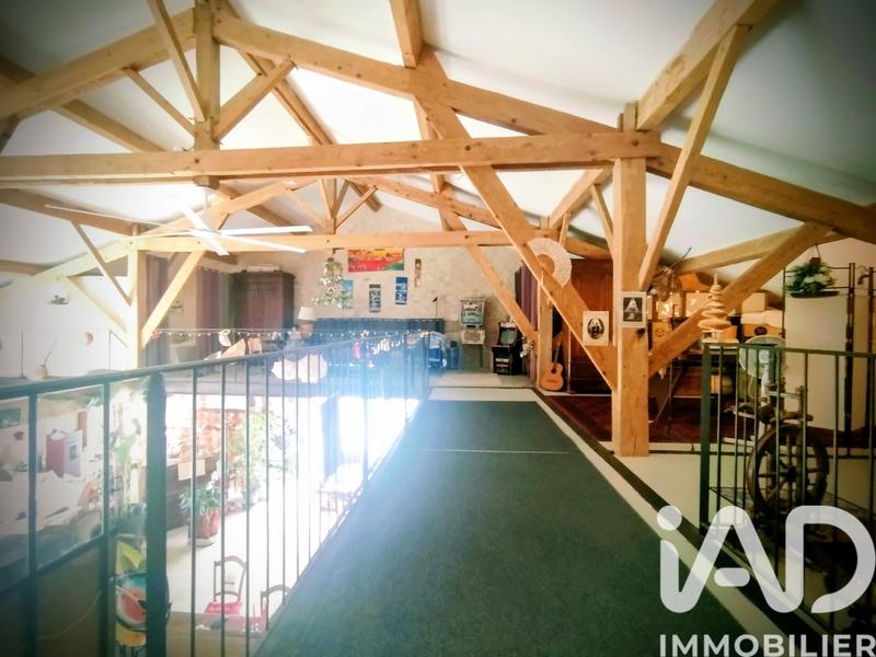 Maison - 339 m² - 5 pièces