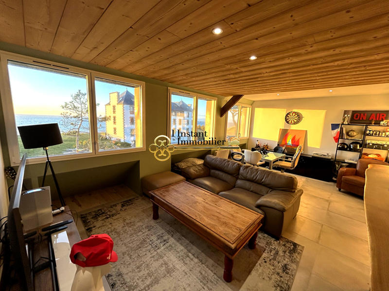 Appartement - 80 m² - 2 pièces