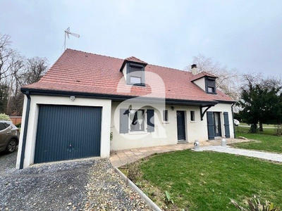 Maison - 135 m² - 9 pièces