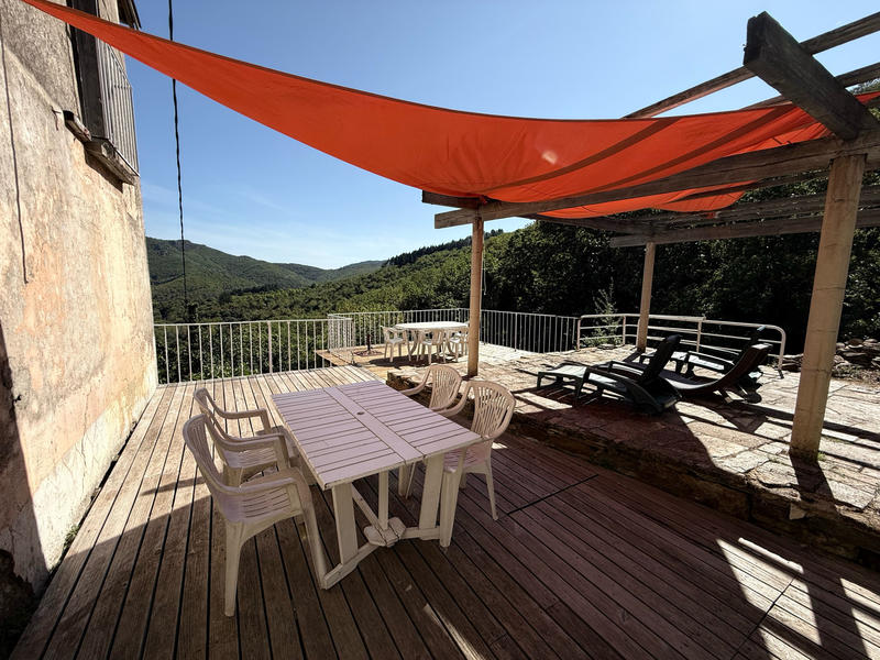 Maison - 234 m² - 4 pièces