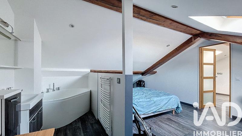 Appartement - 84 m² - 4 pièces