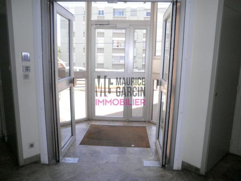 Bureau - 128 m² - 6 pièces