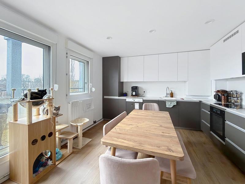 Appartement - 79 m² - 4 pièces