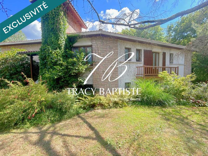 Maison - 294 m² - 8 pièces