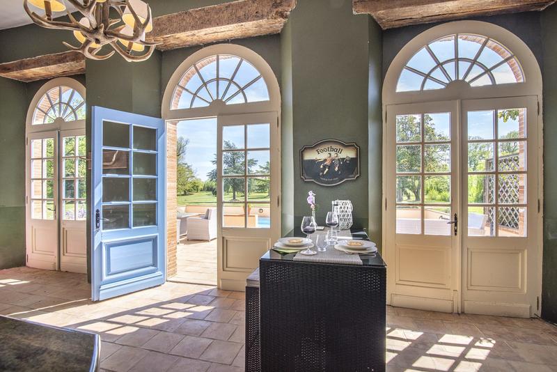 Maison - 655 m² - 20 pièces