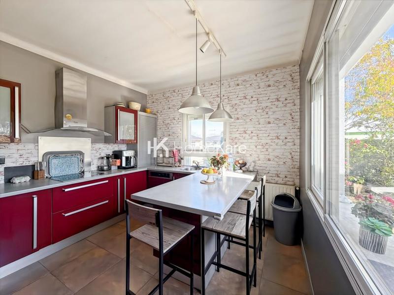 Maison - 110 m² - 4 pièces