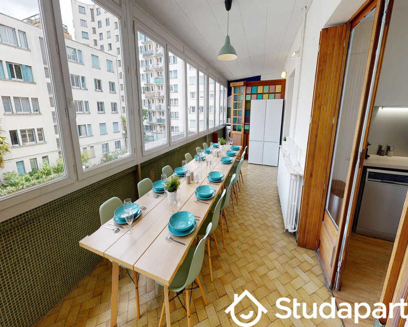 Chambre - 77 m² - 1 pièce