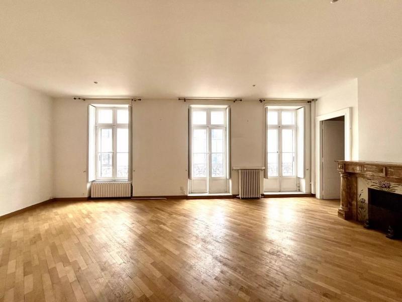Duplex - 176 m² - 5 pièces