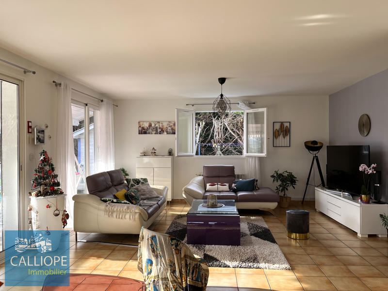 Maison - 104 m² - 4 pièces