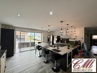 Maison - 158 m² - 5 pièces