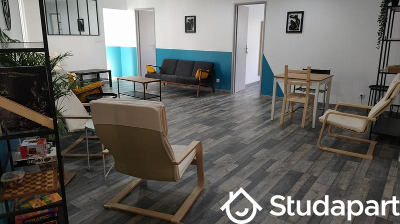 Chambre - 13 m² - 1 pièce