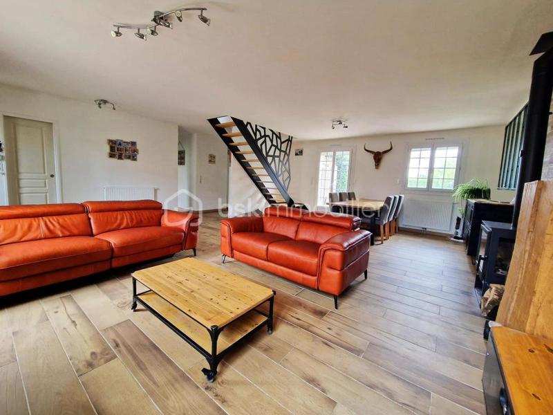 Maison - 143 m² - 7 pièces