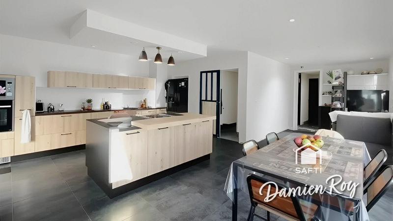 Maison - 127 m² - 6 pièces