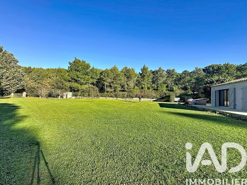 Maison - 230 m² - 8 pièces