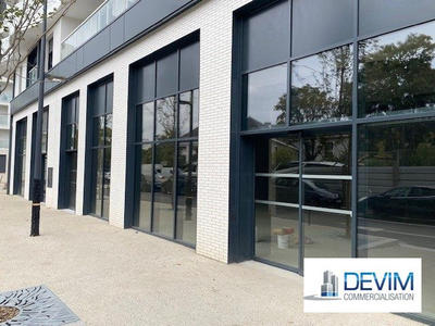 Local commercial - 94 m²