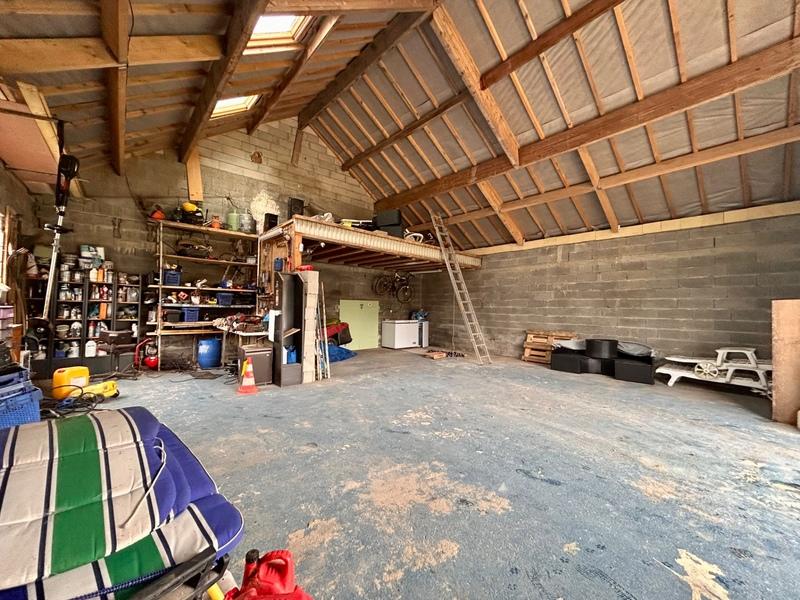 Pavillon - 181 m² - 7 pièces