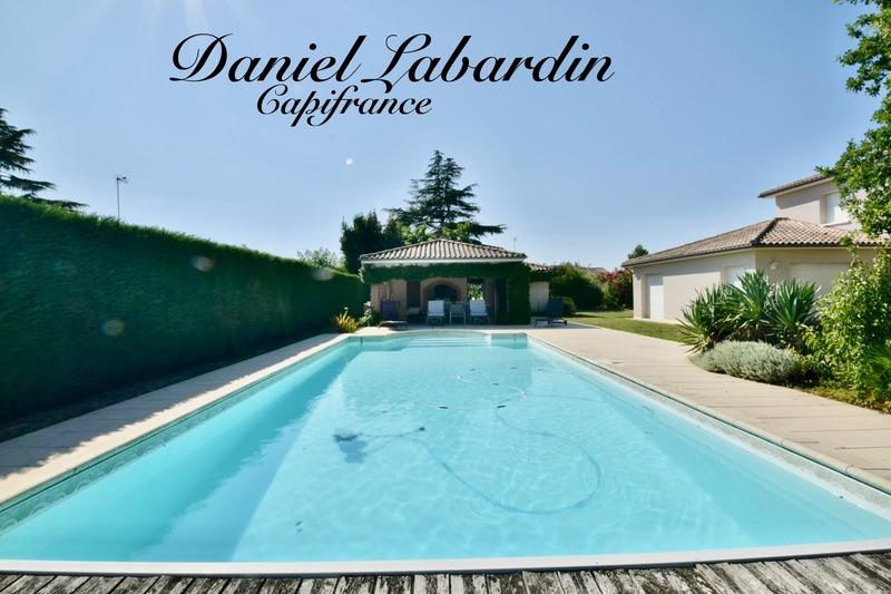 Villa - 220 m² - 7 pièces