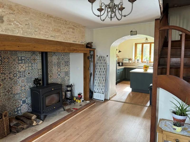 Maison - 180 m² - 7 pièces