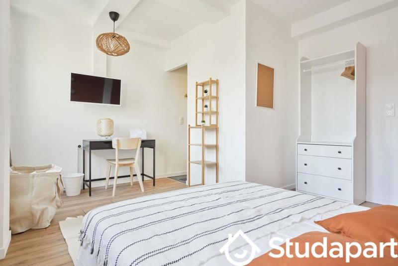 Chambre - 12 m² - 1 pièce