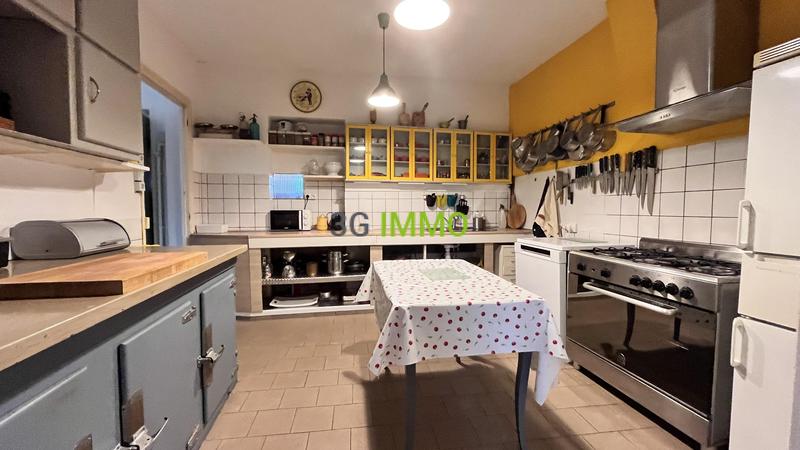 Maison - 224 m² - 8 pièces