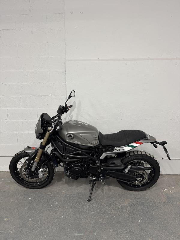 Benelli Leoncino 800 Trail