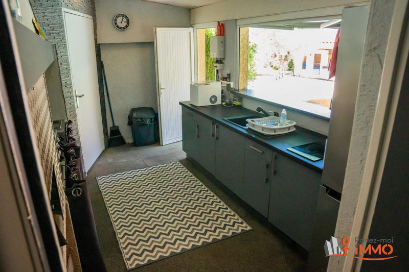 Maison traditionnelle - 196 m² - 7 pièces