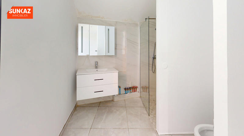 Appartement - 99 m² - 4 pièces