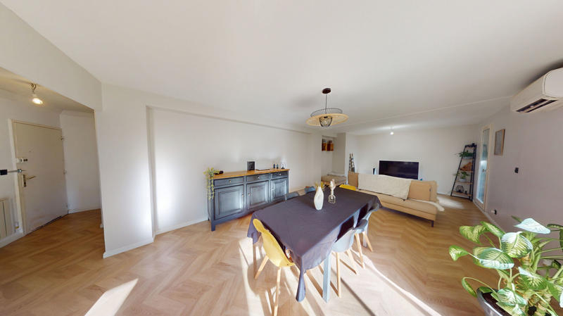 Appartement - 82 m² - 3 pièces