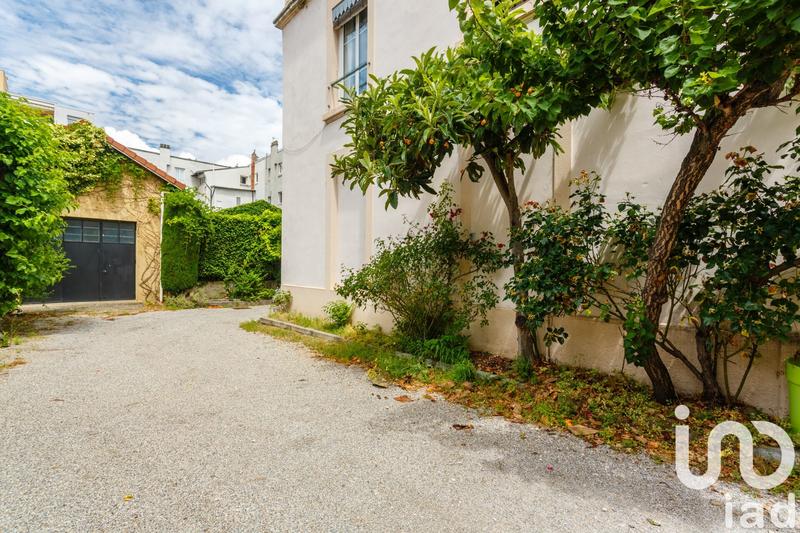 Duplex - 299 m² - 8 pièces