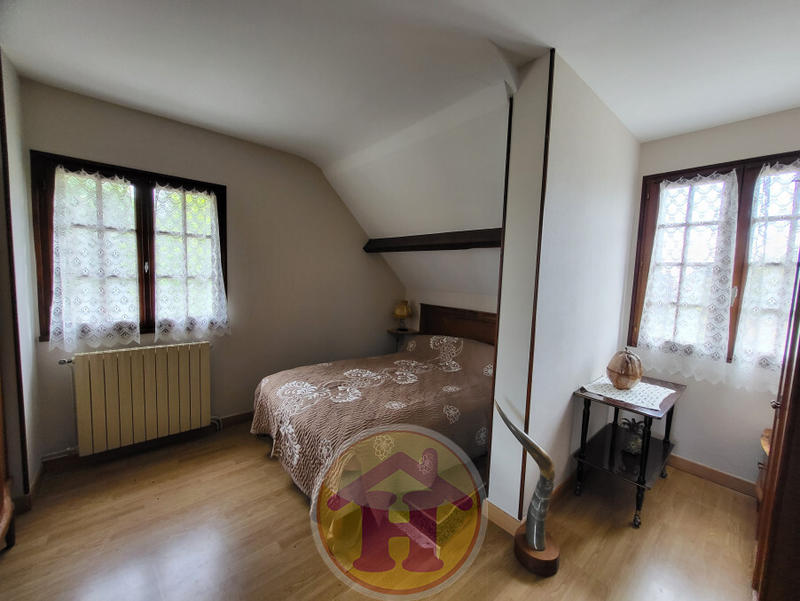 Maison - 181 m² - 6 pièces