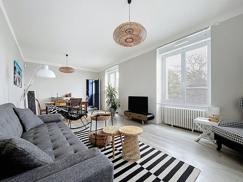 Maison - 408 m² - 11 pièces