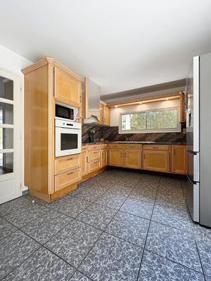 Maison - 187 m² - 8 pièces