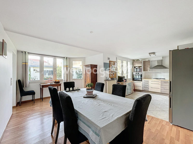 Maison - 143 m² - 8 pièces