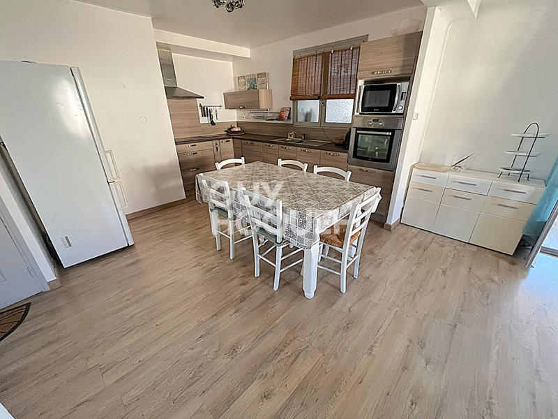 Immeuble - 7 pièces