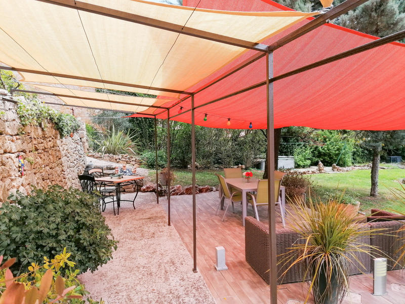 Maison - 272 m² - 9 pièces