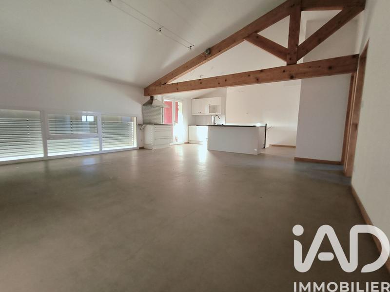 Maison - 280 m² - 13 pièces