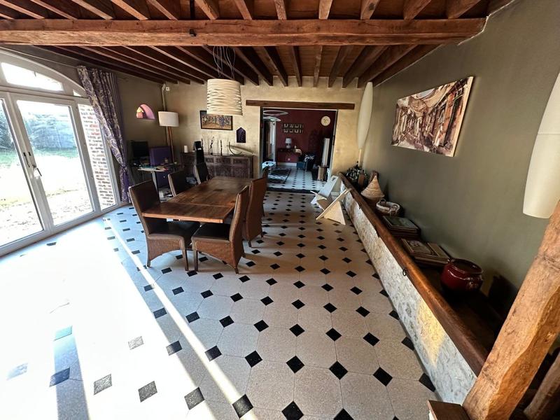 Maison - 200 m² - 6 pièces