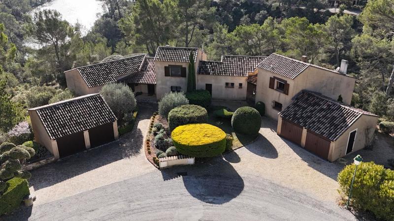 Maison - 145 m² - 8 pièces