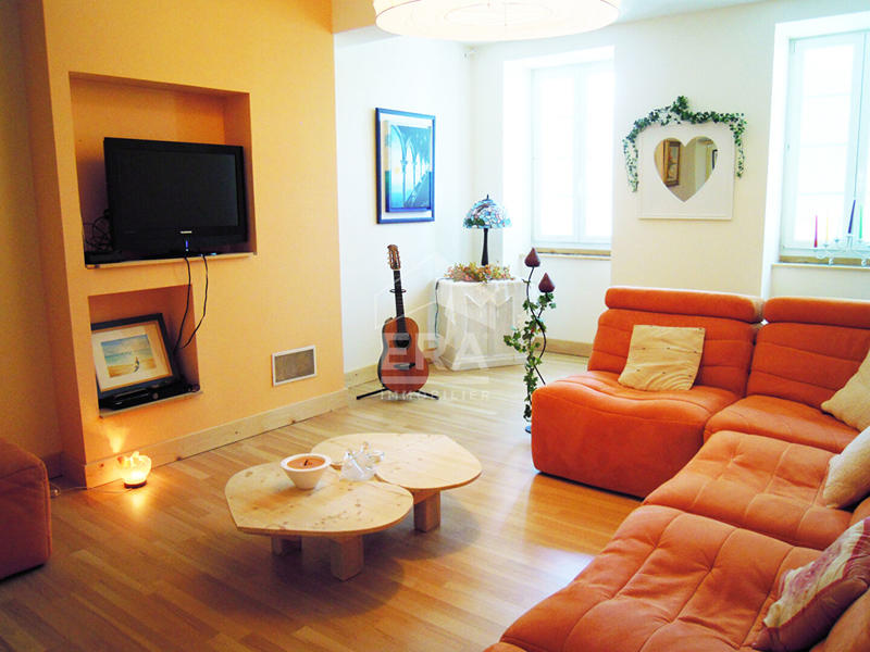 Maison - 430 m² - 15 pièces