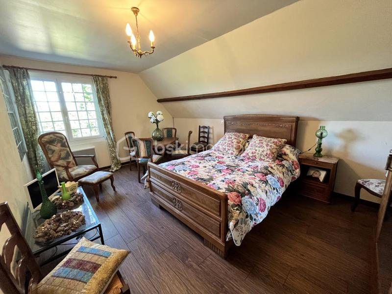 Propriété - 258 m² - 9 pièces